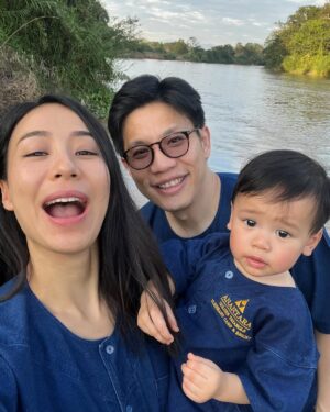 Kaneungnij Jaksamittanon Instagram - My valentine My better half 
ขอบคุณที่เป็นสามีที่ดี เป็นพ่อที่ดีของลูกทั้งสองคน เป็นคนช่วยคิด ช่วยดูแลลูกแบบสุดๆ ตั้งแต่มีลูกภาพคู่เรา2คนก็แทบจะไม่มี 555 มีแต่ภาพเรา2คนที่มาจากฝีมือเจ้าลูกชาย นอกนั้นภาพหมู่ ภาพแยกทั้งนั้น love you นะคะ
