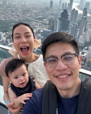 Kaneungnij Jaksamittanon Instagram - My valentine My better half 
ขอบคุณที่เป็นสามีที่ดี เป็นพ่อที่ดีของลูกทั้งสองคน เป็นคนช่วยคิด ช่วยดูแลลูกแบบสุดๆ ตั้งแต่มีลูกภาพคู่เรา2คนก็แทบจะไม่มี 555 มีแต่ภาพเรา2คนที่มาจากฝีมือเจ้าลูกชาย นอกนั้นภาพหมู่ ภาพแยกทั้งนั้น love you นะคะ