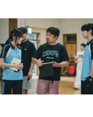 Kang Na-eon Instagram - 아싸 지은이와 가언고 인싸 of 인싸들.. 🥹
11/18 부터 @netflixkr 에서도 만나요🏫💙