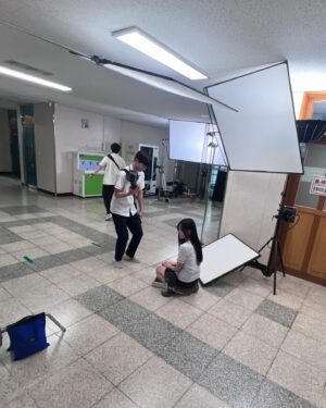 Kang Na-eon Instagram - 아싸 지은이와 가언고 인싸 of 인싸들.. 🥹
11/18 부터 @netflixkr 에서도 만나요🏫💙