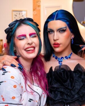 Karen Bachini Instagram - Já foram assistir a colab do ano?