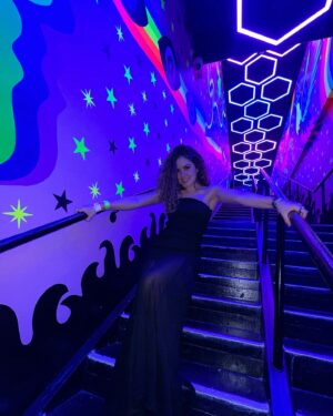 Kariam Castro Instagram - Debí tirar más fotos de cuando te tuve… 
Debí darte más besos y abrazos las veces que pude…❤️‍🩹