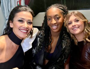 Karima Charni Instagram - ✨ Il était une fin ✨

Merci à tous pour votre fidélité à la Star Academy!
Merci pour vos messages, vos sourires sur les primes ou encore les pancartes à nos retours au château 💐💕

Merci à chacune des personnes qui travaillent sur cette émission, aux incroyables humains qui forment le corps professoral, des cadreurs aux rédacteurs, du digital à la communication, les monteurs, les scripts, les producteurs, les assistants real, les réalisateurs, les éclairagistes, mon équipe HMC, les danseurs, aux coord les fées…nous sommes si nombreux mais un grand merci à chacun d entre vous, vous faites cette émission ✨🫶🏽

À ceux qui ont vécu leurs rêves sous nos yeux: vous 15 @marinedmusique @ebonyqueensheba @francklenar @cha_doree26 @ulyssesaragasmusic @margueritecommelafleur_ @maureenvltt @maia_wojcik @sweetjuliemusic @masseobnt @emmaaamusic__ @noah_bsnr @db.toto @whozpaulmiles @maylis_rd : vous avoir vu grandir pendant 3 mois et demi, vous épanouir et vous envoler fut un privilège. Merci pour votre confiance, pour les rires et aussi aux moments plus difficiles qui ont forgé notre complicité. Et aussi d’avoir rendu hommage à mon ami Gregory…❤️❤️❤️

La star academy n est pas une finalité mais une étape dans votre vie et vous avez tous, tous marqué l histoire de ce château. Maintenant à votre tour d écrire la suite et de nous offrir à nous le public ce pour quoi nous vous avons tant soutenu : du spectacle et de la musique, votre musique! 

Merci à toutes les équipes d @endemolfr @tf1 et @dmls_tv pour leur confiance ✨Quel plaisir de travailler à vos côtés. 

Merci @nikosaliagas pour…tu sais 💙

À ma sœur et agent qui a vécu cette saison intense à mes côtés @hediacharni merci 🫶🏽

Avec toute mon affection,

Karima