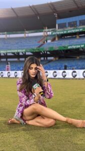 Actress Karishma Kotak HD Photos and Wallpapers March 2025