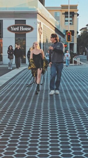 Karol Sevilla Instagram - La vida te pone a las personas correctas en tu camino, amigos que llegan para quedarse toda la vida!! ❤️‍🩹❤️‍🩹❤️‍🩹❤️‍🩹✨️✨️✨️✨️