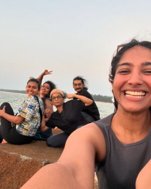 Karthika Muralidharan Instagram - Very often I found commercial acting to be a very lonesome job . Atleast the path I took . 
I was very rarely working with people of my age , gender or likes in art and life . Stashed in hotel rooms in random towns on birthdays , anniversaries , new years .  No complaints tho - i love being at work when the world chills . 
But 2024 and the blessed sets of YRF gifted me with best crew and the best actor friends. Nah - Best buds who are also actors . 
Blessed are we to have this little syndicate of sharing insights , workshops , stories , term sheets , honest feedback - when the competition to climb over backs is so normalised and the pretence is only expected.
Art and love thrives in you and community . Get out and find yours . The whole sitch becomes a game with friends after school .