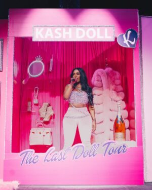 Kash Doll Instagram - Philly SOLD OUT! I Luhhhhh yalll ❤️ #thelastdolltour with the last doll 🥰

Fur @thefurandleathercentre x @fgmbespoke