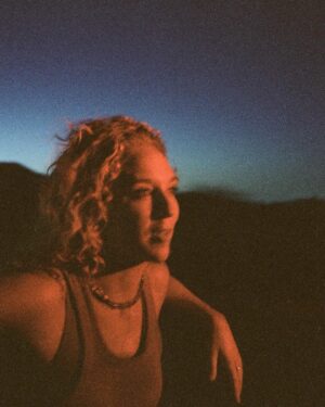 Kat Cunning Instagram - I made 4 films this year that aren’t yet in your hands. 
I can’t wait till they are. 
These are some film captures from my brother @mccabeslye in #starpeople which is in its final stages of editing, including an original song from an amalgamation of my character claire, and the kat you know and love. 

*waiting for my lays sponsorship*
#bts #silverscreen #star 
#🌟

Drop a ⭐️ if you will be tuning into the journey of releases!!!