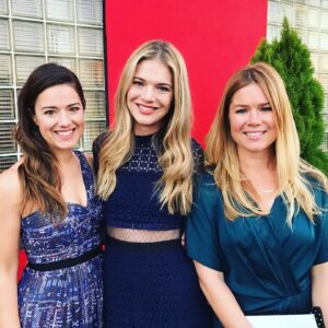 Kate Miner Instagram - ❤️my sisters #therewereneversuchdevotedsisters