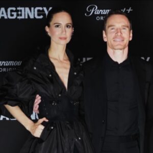 Katherine Waterston Instagram - So great to be working with this guy again. 

@theagency_sho November 29 @paramountplus