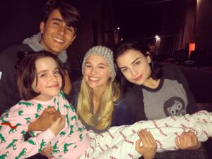 Katie Sarife Instagram - Aw these showed up on my “On This Day”  album. These are from the last day of filming @annabellemovie . We clearly had no fun on this set 😜
