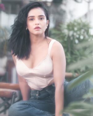 Kaushiki Rathore Instagram - ❤️
Wearing: @urbanic.official @urbanic_in