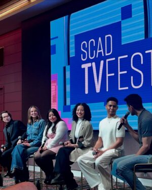 Kayla Wallace Instagram - @scadtvfest Breaking Big Panel with @entertainmentweekly and @patrickgomezla 

styled by @elizabethsaltzman 
hair @michaelduenas 
makeup @edwardcruz