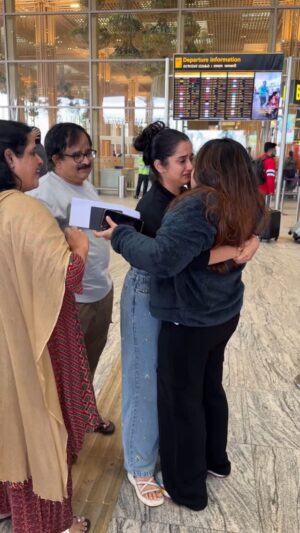 Keerthana Anil Instagram - Dear Mittayi ❤️

This video is just to let you know how lucky you are and how proud we are! Go live your dreams. As always, keep conquering hearts. Go conquer USA with all your love, make friends with that tall lady with the torch and if possible bring her home as you always do. We love you and we are so so proud of you. 

PS: This is easily the most difficult video I have ever shot or edited!