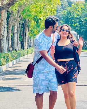 Keerthi shanthanu Instagram - I was going to write a long emotional note but then I realised… you already know how awesome you are 😅😜
Happy bday to the woman who stole my heart … 
& my sleep ❤️😅 Happy Birthday #kiki 
#happybirthday #hbd