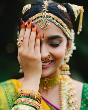 Keerthy Suresh Instagram - The Poem that I adorned…

இதயம் ரெண்டும் இசையெனவே
இன்றே இன்றே இணைகிறதே 

நட்பே காதல் துணையெனவே 
காலம் எல்லாம் வருகிறதே

#TieingAKnotInMadisar ♥️

#ForTheLoveOfNyke