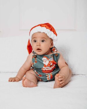 Kelly Baron Instagram - O melhor presente de Natal é ver o seu sorriso, meu filho abençoado ♥️ 
Desejamos um feliz natal da nossa família para a tua e que neste Natal você seja rodeado pelo amor de sua família e amigos🎄