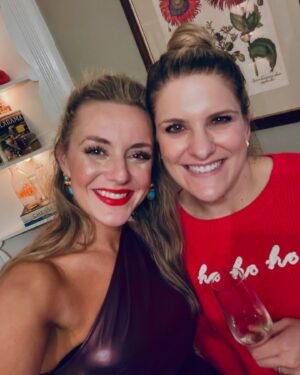 Kelsey Barnard Clark Instagram - Holiday moments I’d hate to forget .

December in the restaurant industry is always hard, but this year was brutal. I’ll never not struggle with work-life balance, but adding a book tour   manuscript this year was serial killer crazy, I giving myself a solid D . I over committed, under planned and, generally, barely survived. Learning from it & taking it into the next season.  I’m thankful for these kids that spark joy & deliver the biggest gift of their laughs & smiles, regardless of my shortcomings.