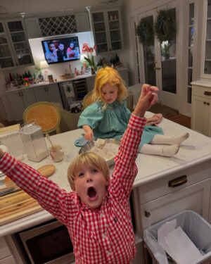 Kelsey Barnard Clark Instagram - Holiday moments I’d hate to forget .

December in the restaurant industry is always hard, but this year was brutal. I’ll never not struggle with work-life balance, but adding a book tour   manuscript this year was serial killer crazy, I giving myself a solid D . I over committed, under planned and, generally, barely survived. Learning from it & taking it into the next season.  I’m thankful for these kids that spark joy & deliver the biggest gift of their laughs & smiles, regardless of my shortcomings.