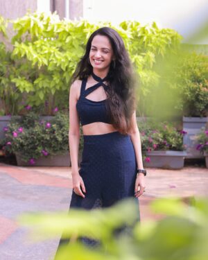 Ketaki Mategaonkar Instagram - Don’t forget to be like the sun - shine bright, spread warmth, and take breaks when needed. 

But also, don’t forget to **be in** the sun - we need that sunshine! ☀️😎