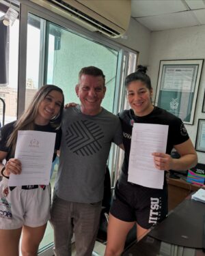 Ketlen Vieira Instagram - Próxima guerra já tem dia e hora !!! Obrigada Deus pela oportunidade de fazer aquilo que amo !! Obrigada @dede_pederneiras  por sempre está ao meu lado me ajudando a evoluir a cada dia !!! Deus no comando 🙏🏻☝🏻