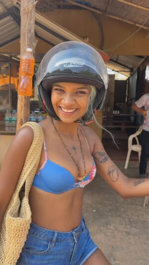 Khyati Shree Instagram - Looked down to see my fuel tank was empty, but in Goa you never need to worry about where the nearest petrol pump is, every shop in sight sells petrol here. #goa #goabeach #goadiaries