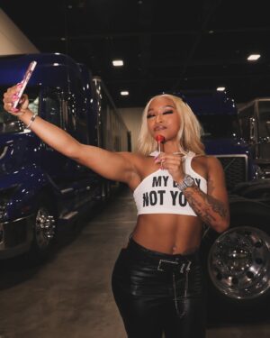 Kiera Hogan Instagram - Imma bad b***h periodt 💕💕
@lexypanterra