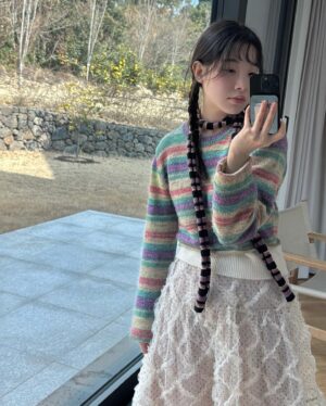 Kim Ah-young Instagram - 엄마가 땋아준 양갈래 👧🏻🌼