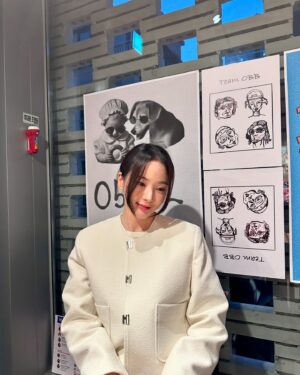 Kim Chae-eun Instagram - 사랑해 우리가족 헤헷