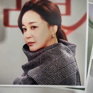 Kim Hye-eun Instagram - 마지막 방송 촬영중예요.
쌍마스튜디오 사진 감사드립니다.^^
#쌍마스튜디오 #백지연