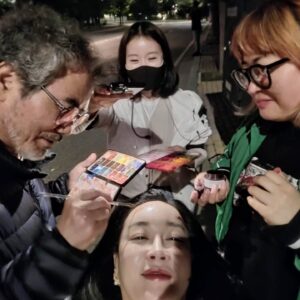Kim Hye-eun Instagram - 이제는 올릴수 있다.^^
저 교통사고 난 거 방송됐으니 사진올려도 되지요?^^
특수분장해주신 예술투혼 분장팀께 박수를~~^^교통사고났는데 왜 신났냐?^^
연기란 참♡

#조립식가족 #김승호감독님 #김윤창촬영감독님