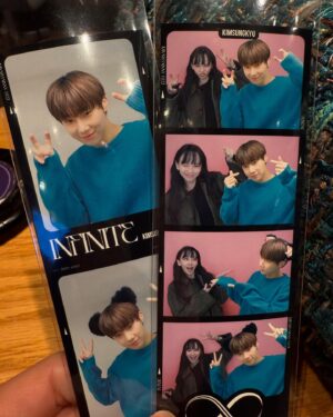 Kim Ji-woo Instagram - .
.
나 김성규 촬리랑 인생네컷 찍었다!!!!!!!!!!!
성규야아아아 보고싶다 이눔아~~~~🤩
.
.