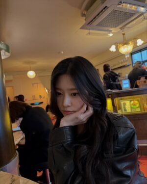 Kim Min-ju Instagram - ☕️🥂