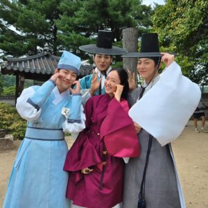 Kim Min-jung Instagram - -
멋쟁이들!!!

#이은 #배인혁 @inhyuk_bb 
#천준화 #정건주 @jrjswn 
#고수라 #박재찬 @jaechan_dkz