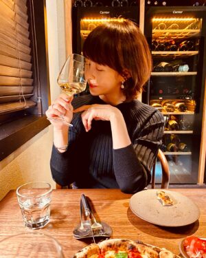 Kim Seon-a Instagram - 🍓🍓안전하고 즐거운 구정연휴 되셔요🍓🍓

❤️❤️사랑하는 여러분 !복 福🧧듬뿍 받으셔요❤️❤️
2025년도 여러분과 여러분 가족분들의 건강과 행복을 빕니다🙏

더 많이 웃고 ,더 많이 사랑하고 ,더 많이  행복하고 ,
더 건강한 한 해가 되시길 바라며~~^^ 

전 건강하고 성숙한 모습으로 좋은작품에서 찾아뵙겠습니다❤️
올해도 뜨거운🫶🏻응원  잘 부탁 드립니다^^ ❤️❤️
 #happylunarnewyear  #2025 
#happynewyear ❤️#安全運転 ❤️ #stayhealthy ❤️