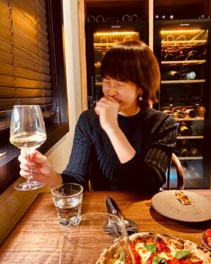 Kim Seon-a Instagram - 🍓🍓안전하고 즐거운 구정연휴 되셔요🍓🍓

❤️❤️사랑하는 여러분 !복 福🧧듬뿍 받으셔요❤️❤️
2025년도 여러분과 여러분 가족분들의 건강과 행복을 빕니다🙏

더 많이 웃고 ,더 많이 사랑하고 ,더 많이  행복하고 ,
더 건강한 한 해가 되시길 바라며~~^^ 

전 건강하고 성숙한 모습으로 좋은작품에서 찾아뵙겠습니다❤️
올해도 뜨거운🫶🏻응원  잘 부탁 드립니다^^ ❤️❤️
 #happylunarnewyear  #2025 
#happynewyear ❤️#安全運転 ❤️ #stayhealthy ❤️