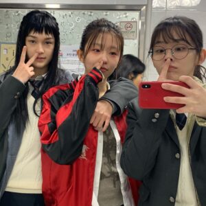 Kim Si-eun Instagram - 사실은 사이좋은 친구들 🫶 #가족계획