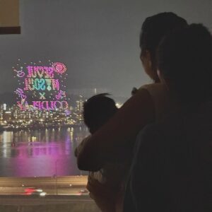 Kim Yun-jee Instagram - 너무 소중해서 아직 놓기 싫은 이번 여름☀️My MOST special summer yet☀️ cant wait to see what our next summer will look like with my baby Ella🩷 Byebye summer see you next year🙎🏽🙆🏻‍♀️👶🏻🩷
