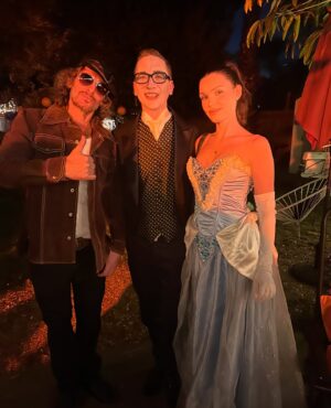 Kimberley Kates Instagram - One of my favorite holidays…this year I was the Corpse Bride for those who asked. 🧟‍♀️👰🏼 

Each Halloween, my sister transforms her garden into a whimsical wonderland, creating a magical escape where everyone can immerse themselves. She truly outdoes herself… 🧚🏻

And this year we were treated to live music with her husband’s band. 💗👻💗

#corpsebride #halloween #costumes #timburton #kimberleykates
