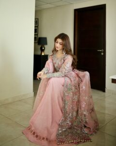 Actress Kinza Hashmi HD Photos and Wallpapers October 2024