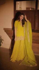 Actress Kinza Hashmi HD Photos and Wallpapers January 2025