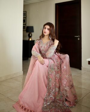 Kinza Hashmi Instagram - Wearing this beautiful outfit by @enaaraofficial

Rose pink is always a good choice to look regal and Enaara knows how to do that! They are launching their first collection today. Don’t miss it!

Enaara, ‘Our First Chapter’
4 Piece Unstitched Festive Collection 

#Enaara #OurFirstChapter #unstitchedfestive