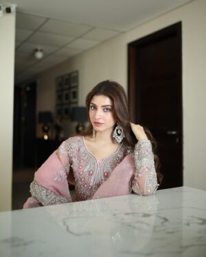 Kinza Hashmi Instagram - Wearing this beautiful outfit by @enaaraofficial

Rose pink is always a good choice to look regal and Enaara knows how to do that! They are launching their first collection today. Don’t miss it!

Enaara, ‘Our First Chapter’
4 Piece Unstitched Festive Collection 

#Enaara #OurFirstChapter #unstitchedfestive