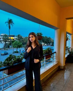 Actress Kinza Hashmi HD Photos and Wallpapers December 2024