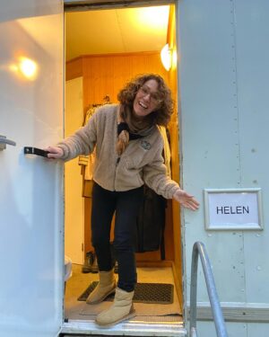 Kitty Flanagan Instagram - ‘I’ll be in my trailer’ I know you’re not supposed to have a favourite child but tonight’s episode of Fisk is my favourite. 8pm on ABC free-to-air #retro