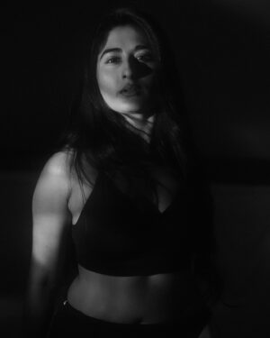 Krishnapriya K Nair Instagram - 💔

📸 : @aneeshtraven 

#moody #fashionphotography