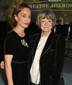 Actress Kristin Scott Thomas HD Photos and Wallpapers November 2024