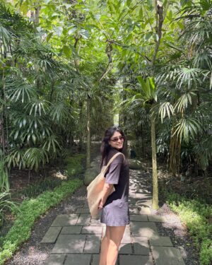 Kritika Kamra Instagram - January’s over and nothing much has changed. I’m still posting holiday pictures weeks after, being picky about who/what gets my attention and still chasing sunsets, art and good food.
Feels like a lot has happened this year already, in a good way. And I’m in no rush to share 🙃