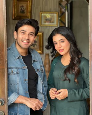 Laiba Khan Instagram - The Onscreen tension couldn’t match the offscreen  fun we had - 
🌚