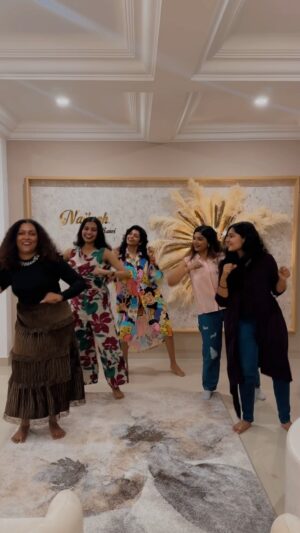Lakshmi Unnikrishnan Instagram - New year kick started with these girls in @nailash_by_sanvi 

@lakshmiunnikrishnan__ @maria_vijoy @poojakiran777_